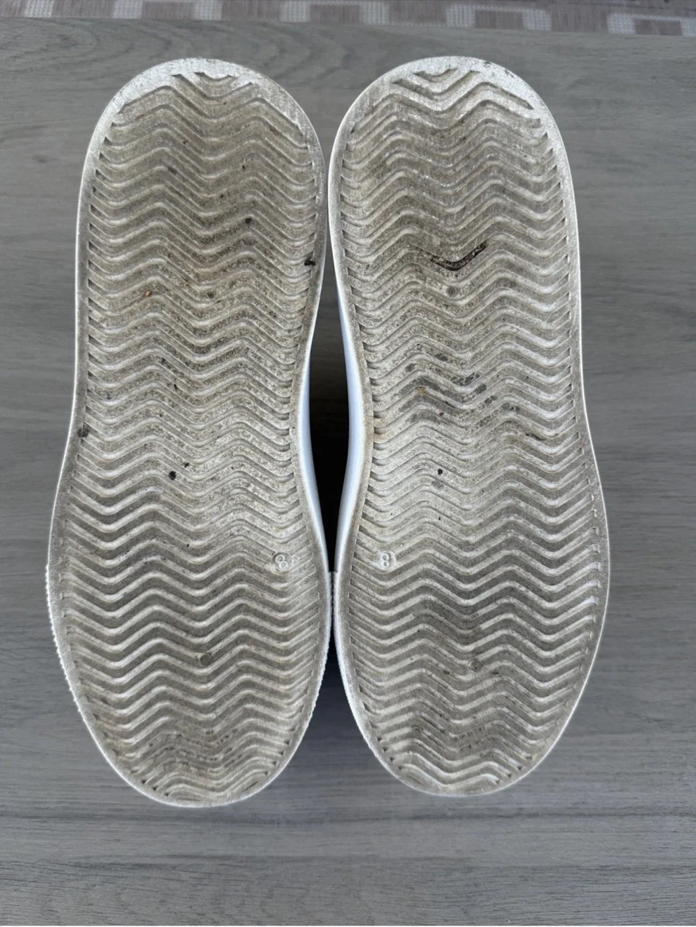 VINTAGE HAVANA Women’s Platform Sneakers White/Black Glitter Star Sz 8
